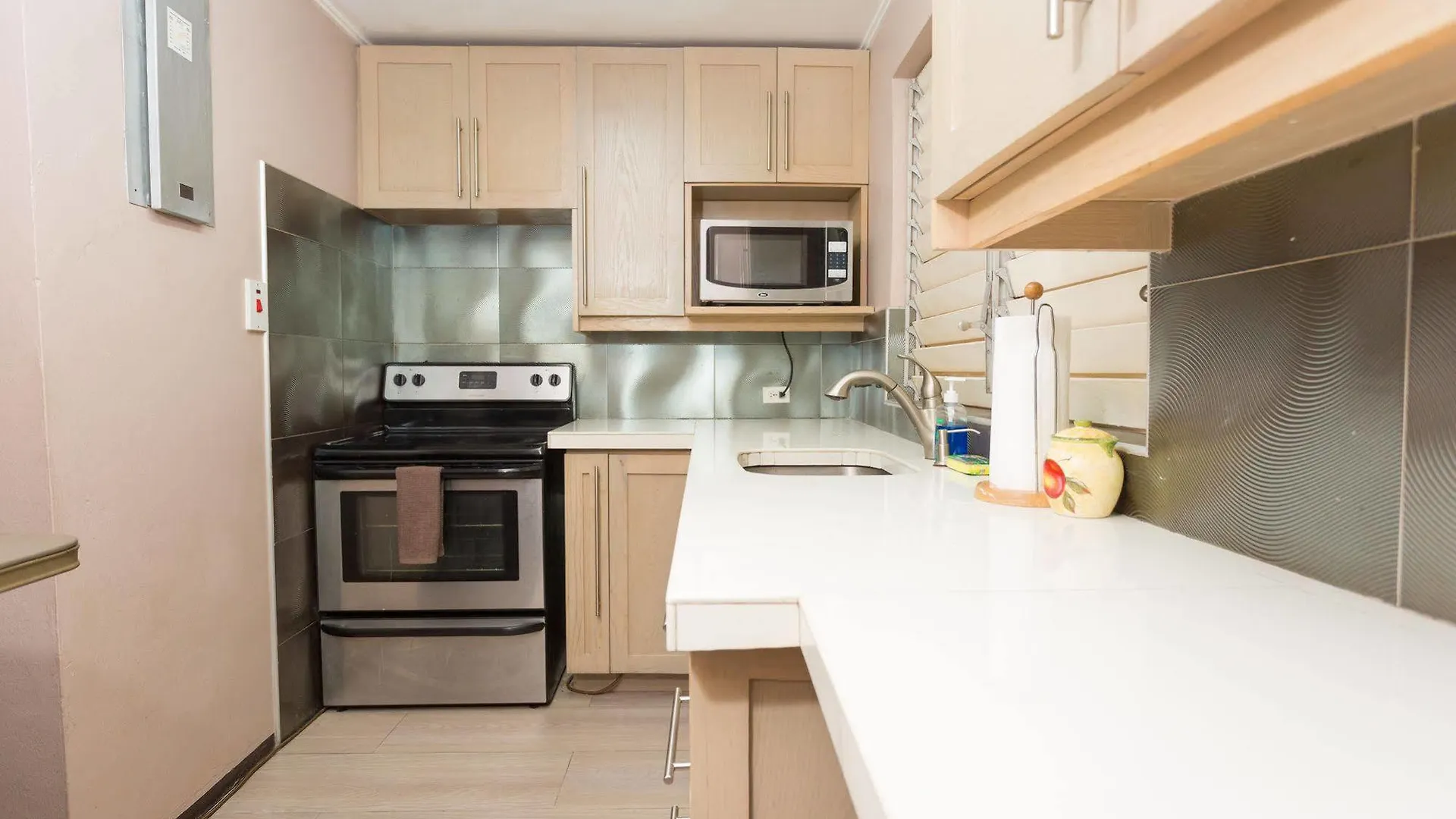 New Kingston Guest Apartments II ג'מייקה